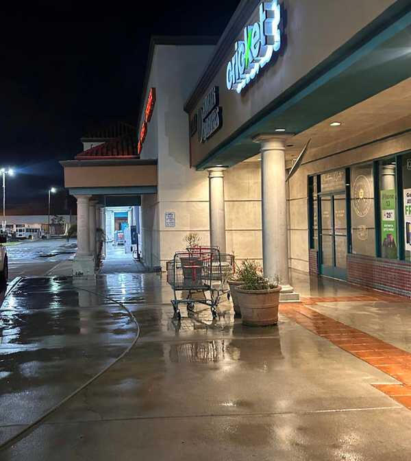 Power washing outside retail stores by Impressions Commercial Maintenance Power washing outside retail stores by Impressions Commercial Maintenance